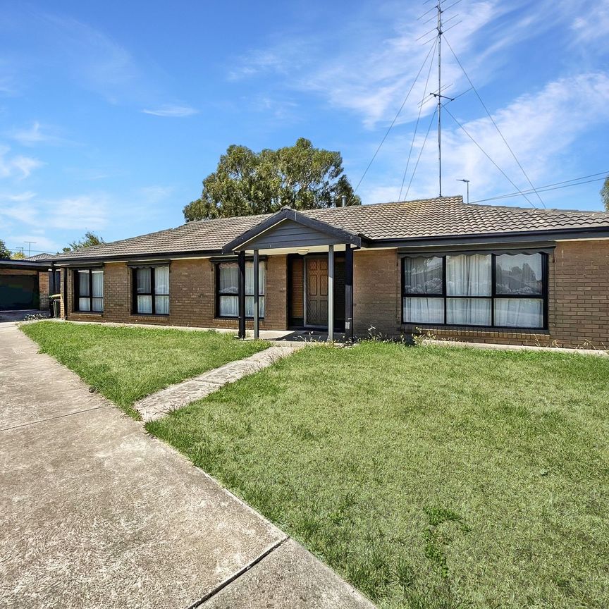 16 Warratta Avenue, Delacombe - Photo 1