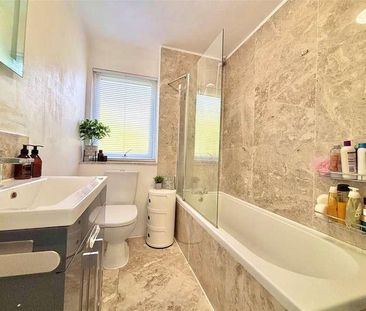 The Broadway, Totland Bay, PO39 - Photo 6