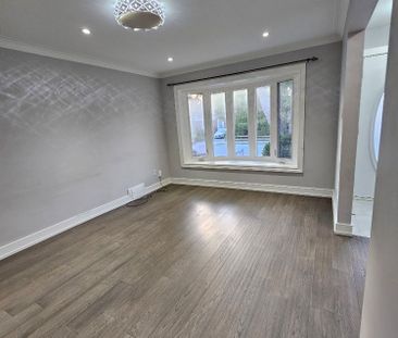 For Lease - 259 Tower Drive Unit# Main, Toronto, Ontario - Photo 1