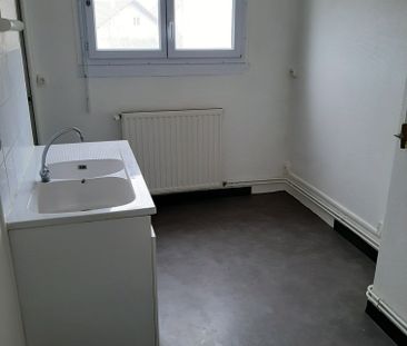 Location - Appartement T3 - 60 m² - Damprichard - Photo 3