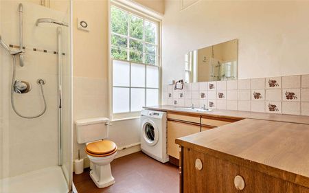 An elegant two bedroom residence set in beautiful grounds in the popular village of Harlton. - Photo 2