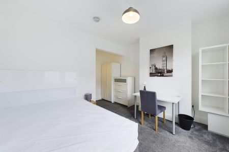 4 bedroom house to rent - Photo 3