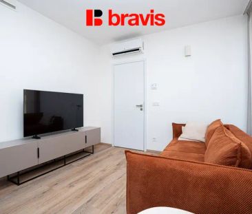 Pronájem exkluzivního kompletně zařízeného bytu 2+kk, 53 m - Fotografie 1