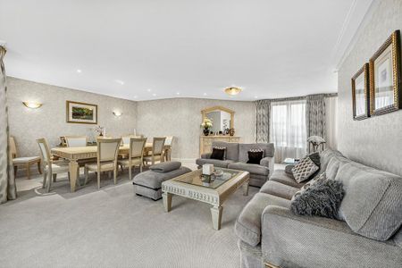 3 bedroom flat to rent - Photo 2