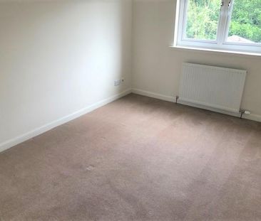 4 bedroom detached house to rent - Photo 6