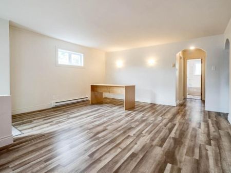 Maison de plain-pied à louer - Salaberry-de-Valleyfield (Salaberry-de-Valleyfield) Maison de plain-pied à louer - Salaberry-de-Valleyfield (Salaberry-de-Valleyfield) - Photo 4