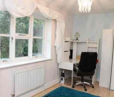 Room in a Shared House, Yeats Close, NW10 - Photo 1