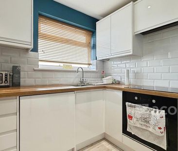 2 bedroom maisonette to rent - Photo 5