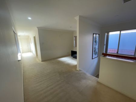 5-bedroom shared house / townhouse, Jellicoe Street - Photo 5