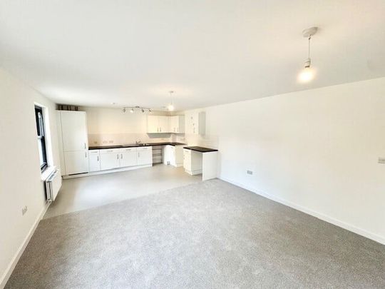 Murex House, Rainham, RM13 9GL - Photo 1
