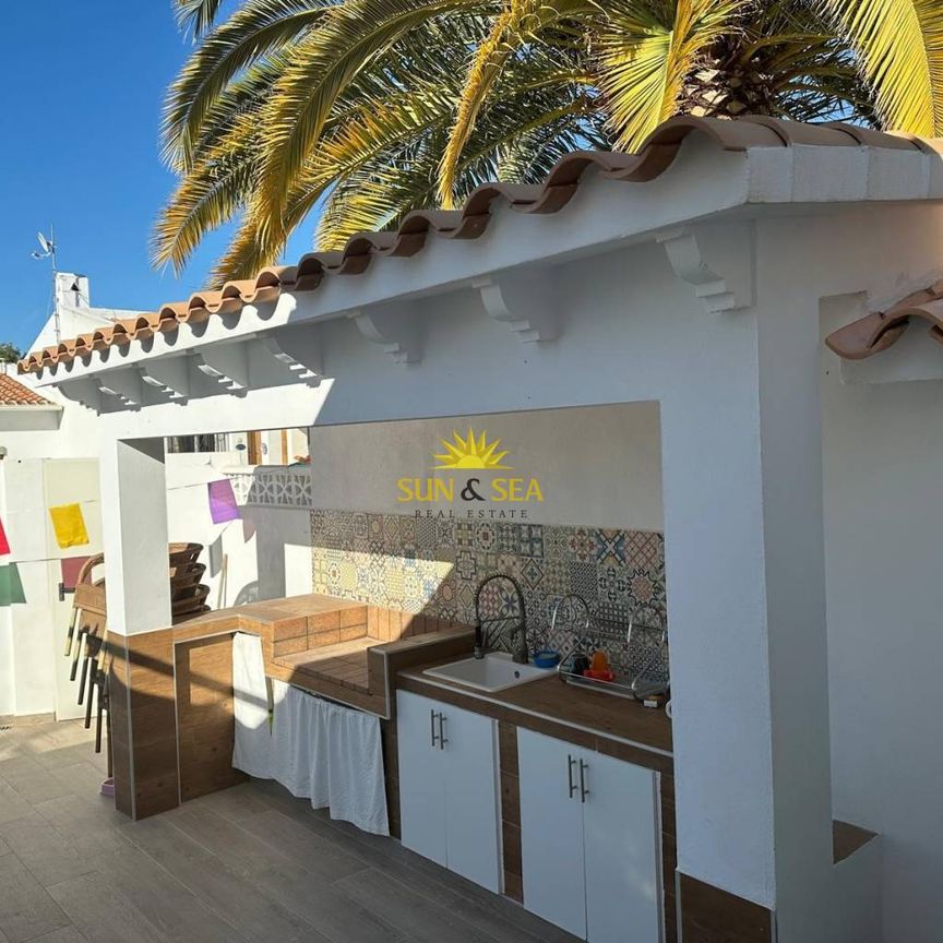 VILLA WITH 2 BEDROOMS IN LA NUCIA, ALICANTE - Photo 1