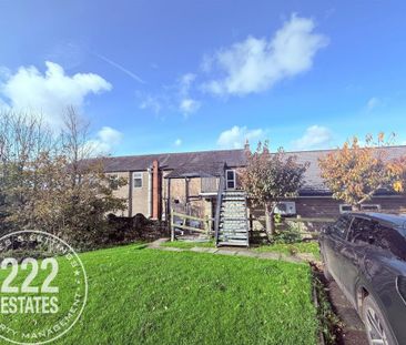 Barnsfold Road - Stockport - SK6 - Photo 1