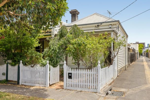 Single Fronted Victorian Residence - Photo 1