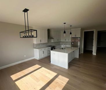 For Lease - 5125 HURON CHURCH LINE Road, LaSalle, Ontario - Photo 2