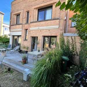 - GENT - Woning met twee slaapkamer nabij Gent Sint-Pietersstation - Foto 2