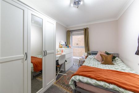 3 bedroom apartment to rent - Photo 3