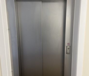 1 Bed Penthouse, Kimmerghame Place, EH4 - Photo 3