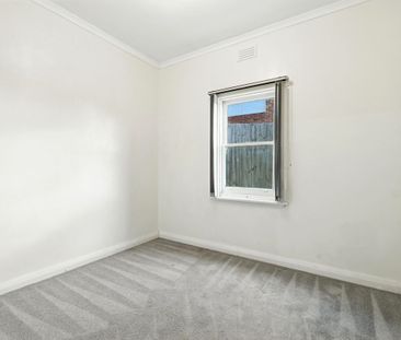 Three Bedroom Home in a Central Location - Photo 1