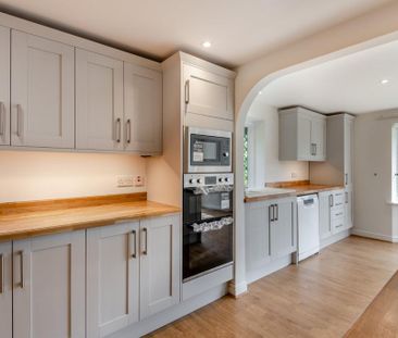 3 bedroom detached house to rent - Photo 6
