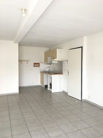 Location Appartement 3 pièces 66m² JURANCON 64110 - Photo 2