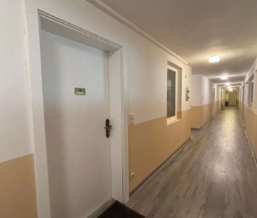 Bestlage-nahe Stadtzentrum, sanierte 2 ZI mit großem Balkon und Car... - Foto 6