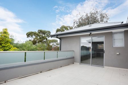 Heading: Stylish Living! - Photo 4