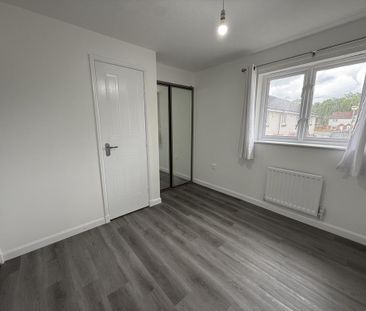 2 bedroom end of terrace house to rent - Photo 4