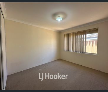 4 x 2 in Dalyellup with ducted air throughout - Photo 2