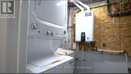 2-945 VANCE CRESCENT - Photo 5