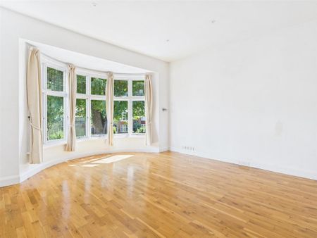 4 bedroom flat to rent - Photo 5