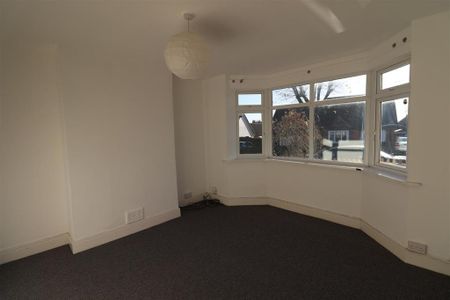 3 bedroom end of terrace house to rent - Photo 2