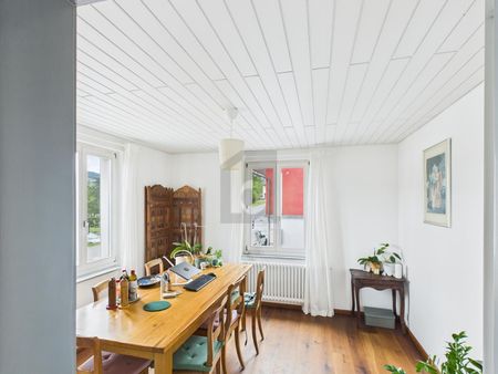 IN SUNNY LOCATION WITH GARDEN! - Photo 3