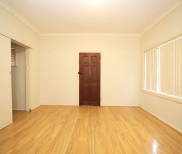 Neat & Cozy One-Bedroom Home in a Convenient Location - Photo 1