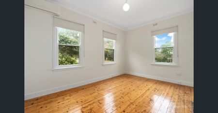 Beautiful Period Home! - Photo 5