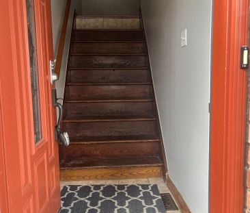 For Lease - 194 Westmount Avenue Unit# 2nd floor, Toronto, Ontario - Photo 1