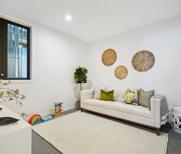 Brand New in Mount Albert! - Photo 2