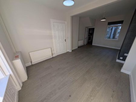 68 Scotch Quarter, Carrickfergus, BT38 7DP - Photo 2