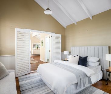 Stylish Avalon Home with Lush Tropical Gardens - Photo 6