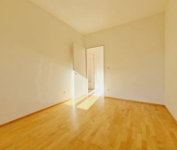 Der Garten und die Terrasse bieten das richtige Ambiente - Foto 2