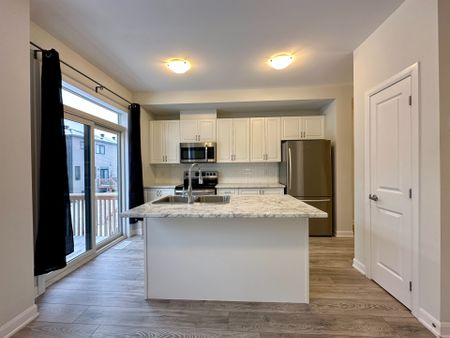 For Lease - 2032 Caltra Crescent, Barrhaven, Ontario - Photo 3