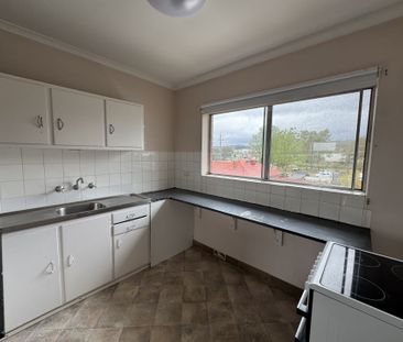 12/67 Macquoid Street, Queanbeyan - Photo 3