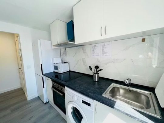 Calle León, Getafe, Community of Madrid 28903 - Photo 1