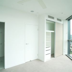 Fully Furnished with Riverview and Carpark - Photo 2
