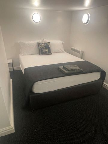 51 Geoffrey Street Apartment 1 - Photo 3