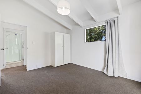 Charming 2-Bedroom Home in the Heart of Oxford! - Photo 2