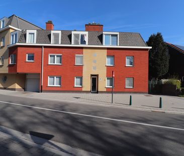Dakappartement met lift, terras en ondergrondse autostaanplaats gel... - Photo 1