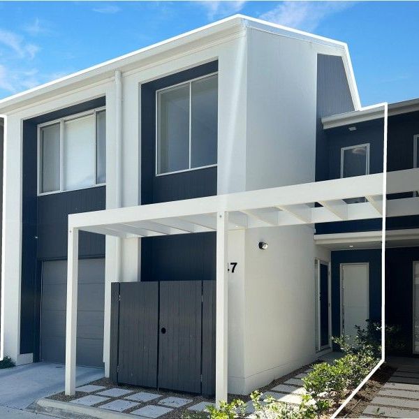 "Modern Living Awaits: Explore Your Dream Rental at 56/13 Angela Way, Pimpama!" - Photo 1