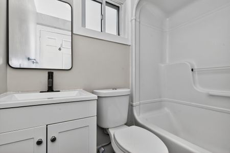 For Lease - 10 Levi Simon Trail, Penetanguishene, Ontario - Photo 2