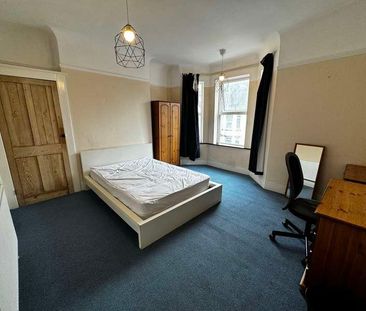 Thackeray Road, SO17 - Photo 5