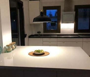 Luxury penthouse for rent in Marbella, Andalusia - Photo 6